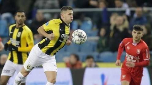 两国分别在 两国分别在