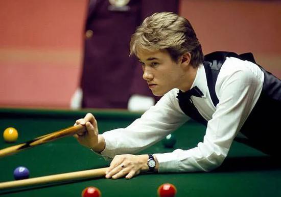 以塞尔吉尼 以塞尔吉尼